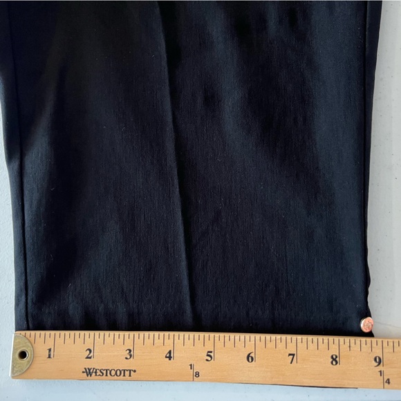 Chico's Brigitte Pull-On Rivet Slim Leg Capris Women's Sz 2 US 12 Black Casual - Picture 11 of 14